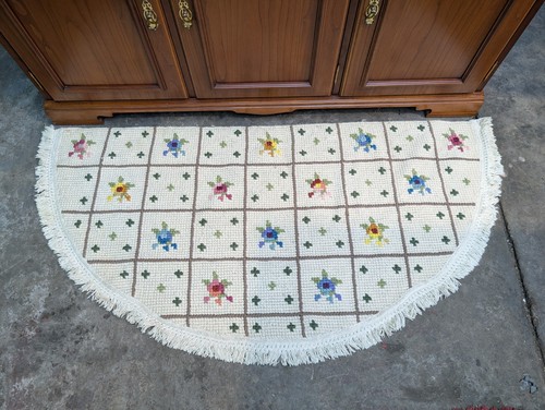 Rug floral white brown green - floral,